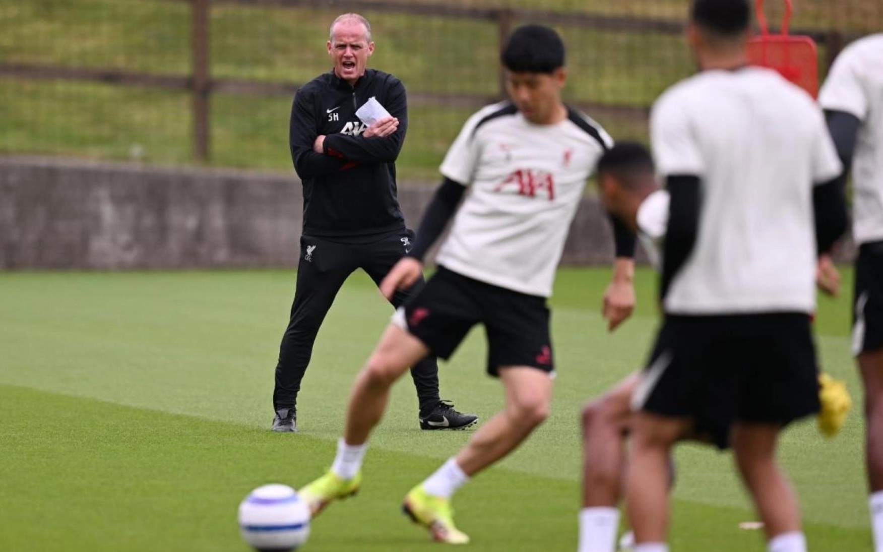 边路跑位能 边路跑位能