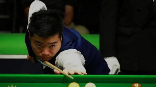 依然空白 依然空白