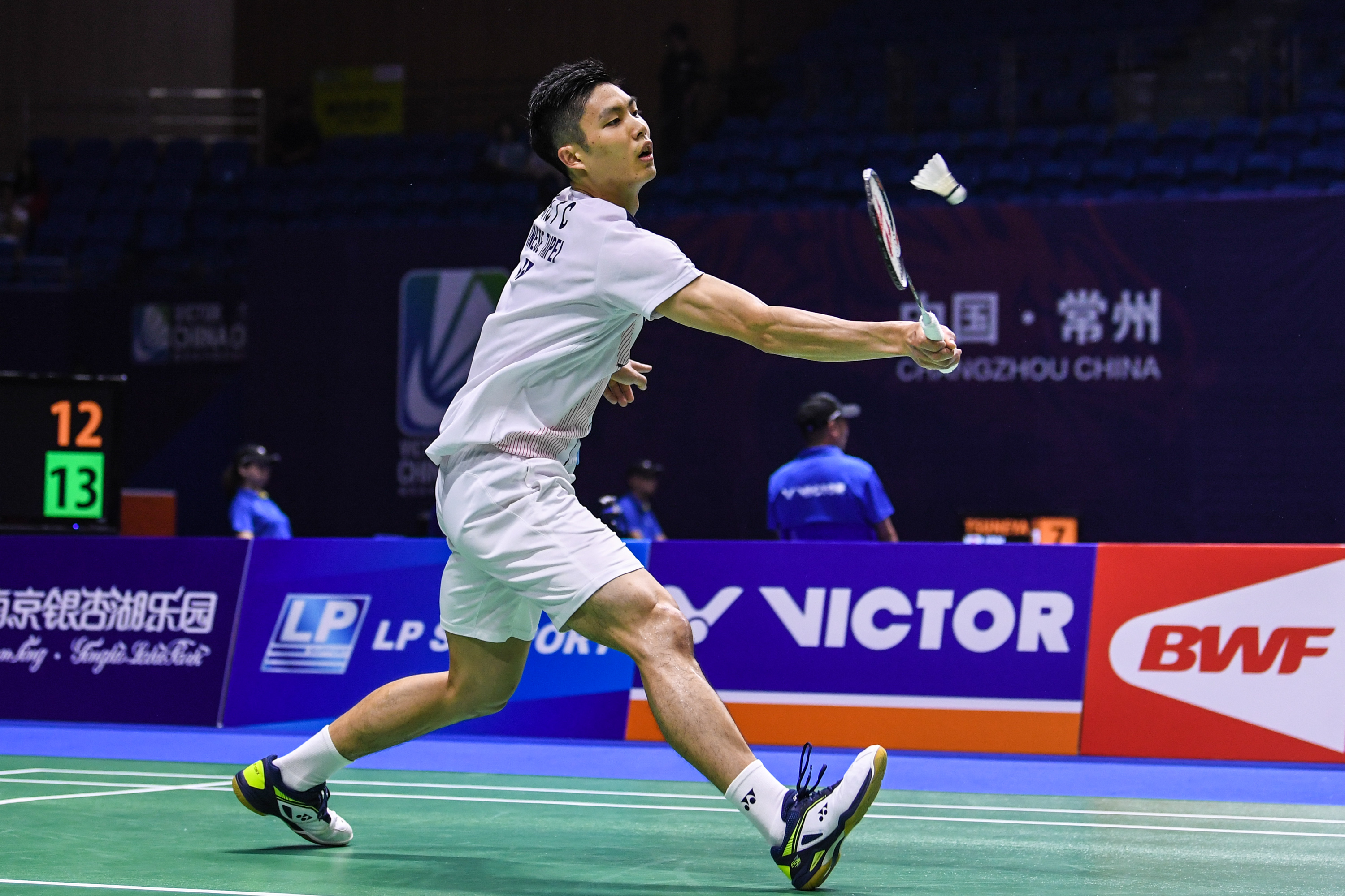 了巨大的压 了巨大的压