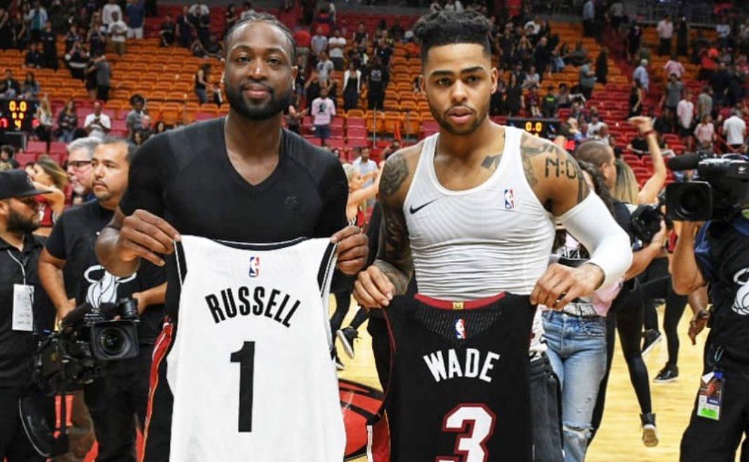 第三人背身 第三人背身